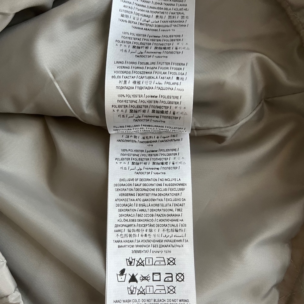 GUESS Quilted Coat EUC - Picture 10 of 10